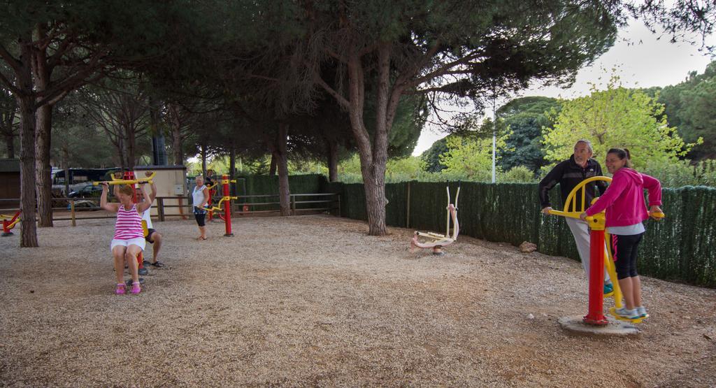 Complejo Turistico & Camping Cabopino Marbella Exterior foto